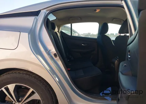 2021 Nissan Sentra Sv Xtronic Cvt z USA, uszkodzony, nr VIN 3N1AB8CV7MY304347